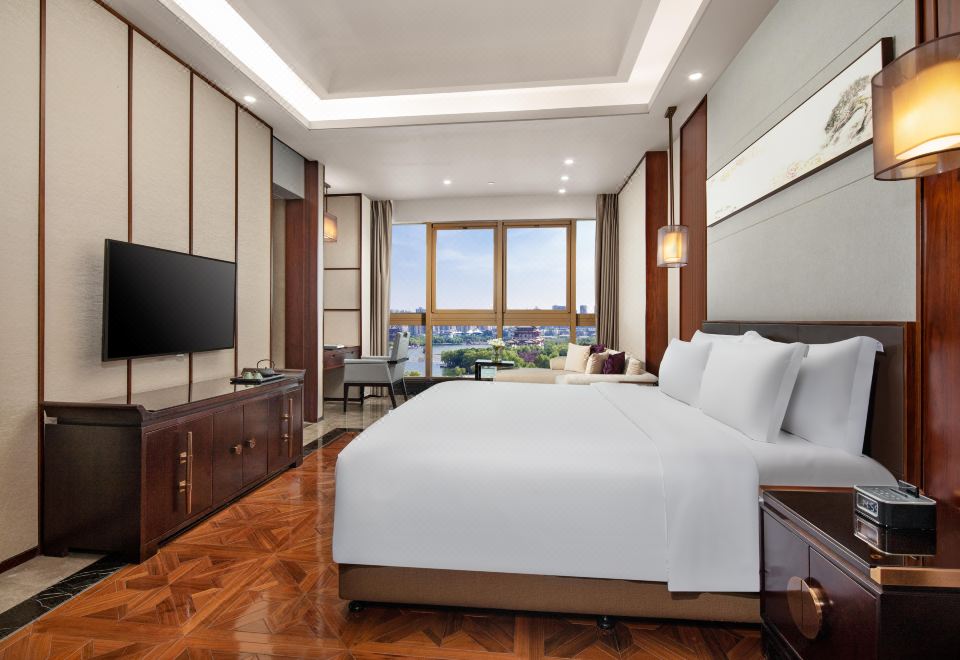 芙蓉湖景大床房（配有戴森吹风机）