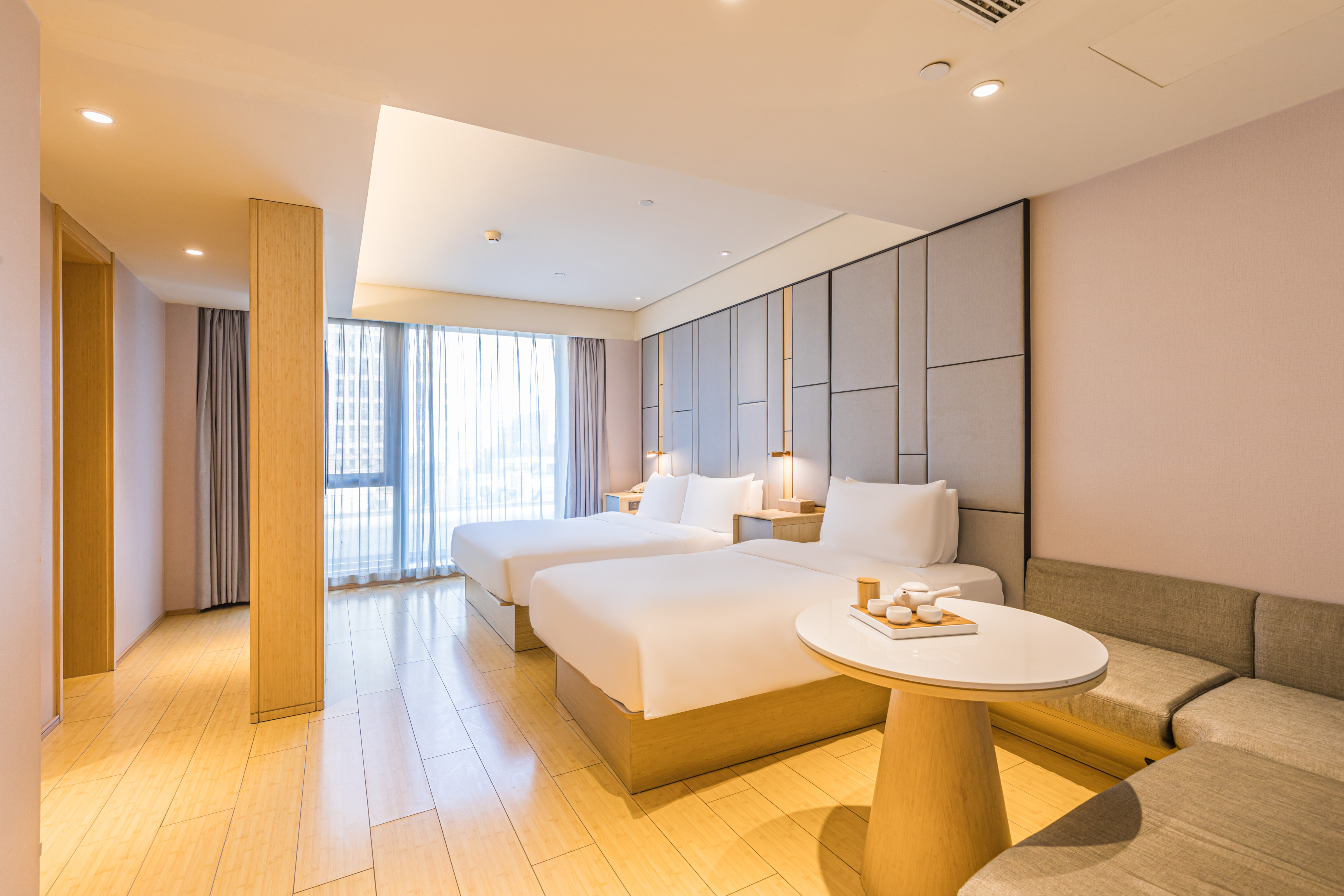 家庭房（落地窗+小冰箱+mini茶海）