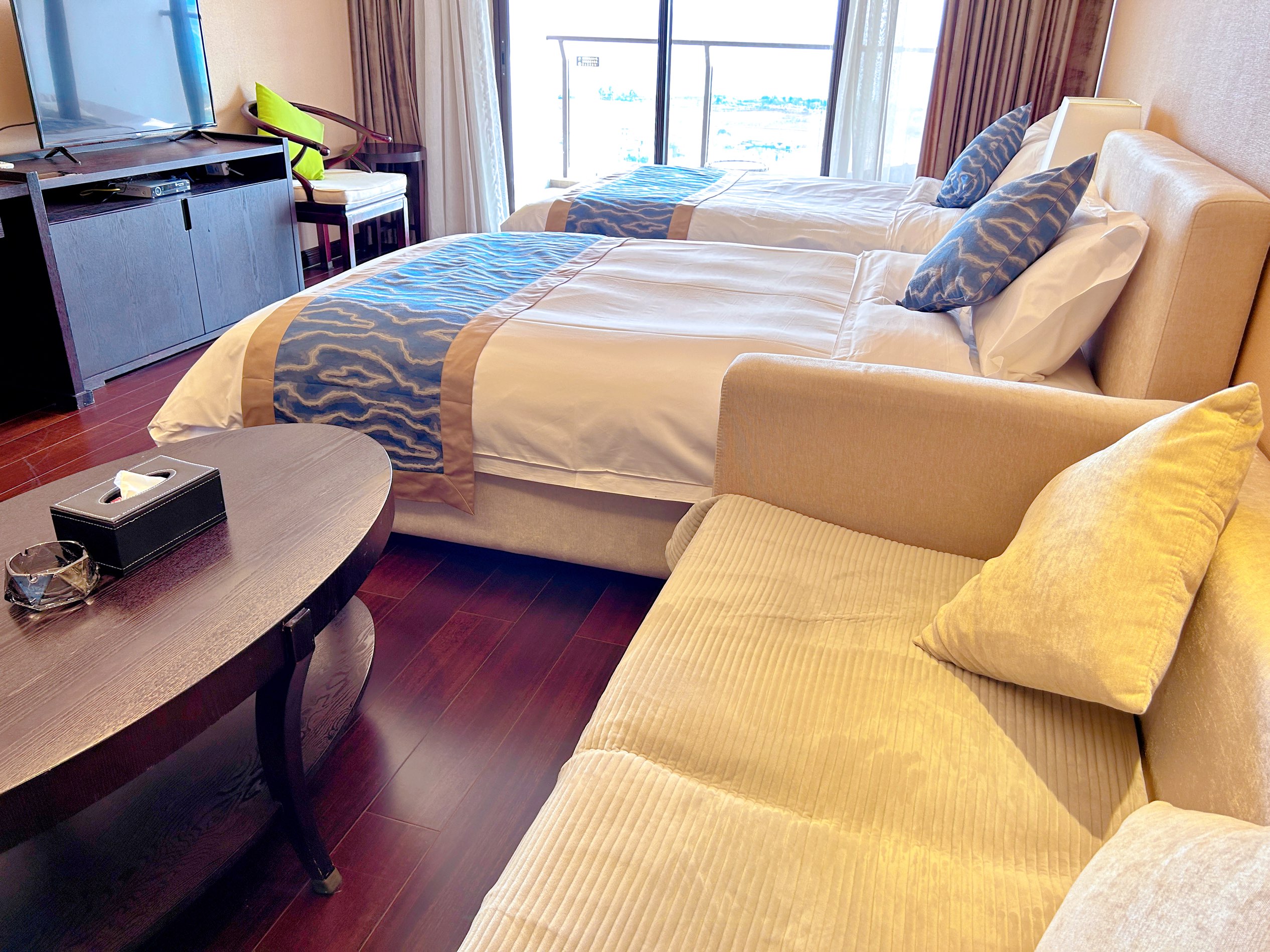 暮云·正湖景露台双床房