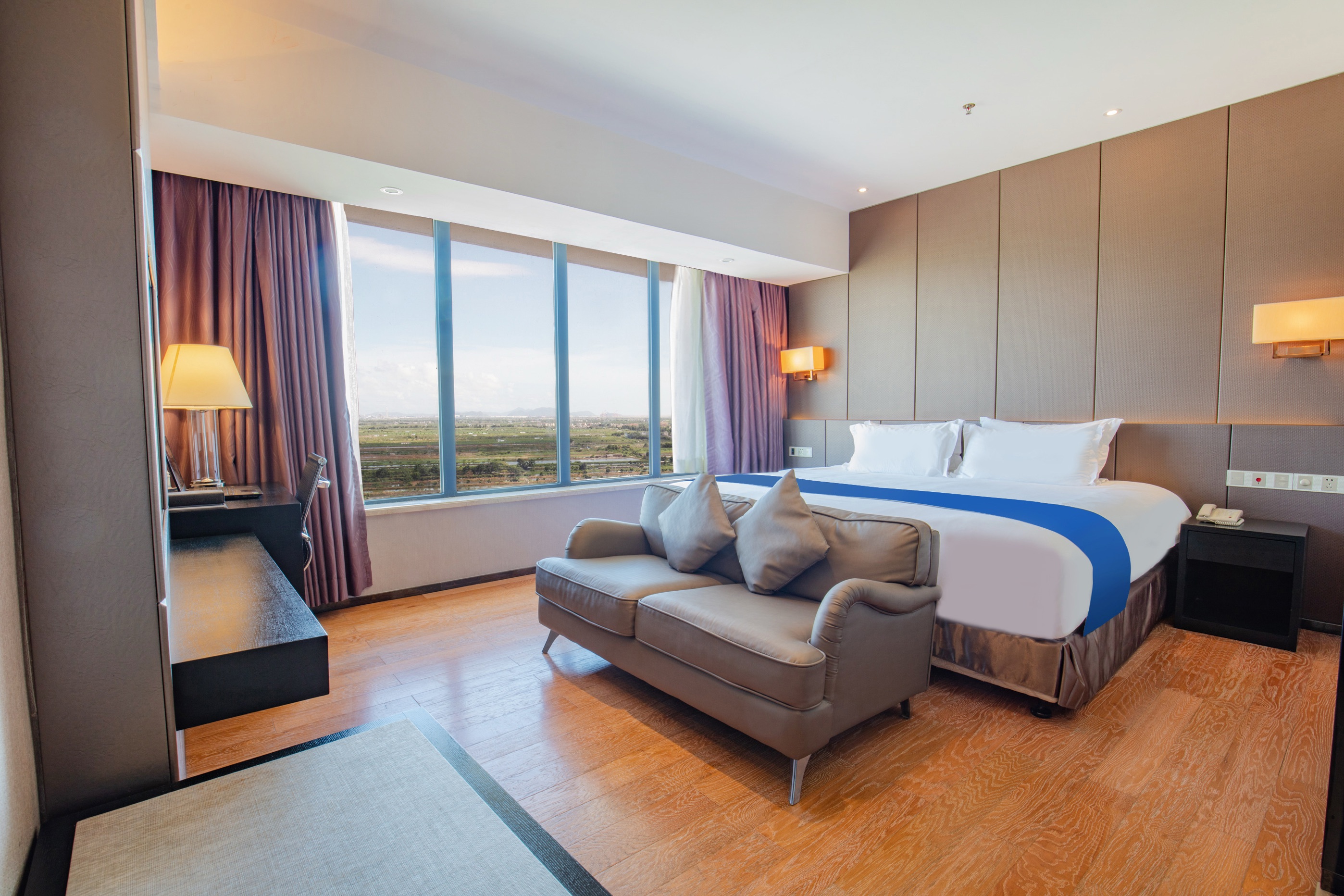 温馨大床房（带厨房、洗衣机）