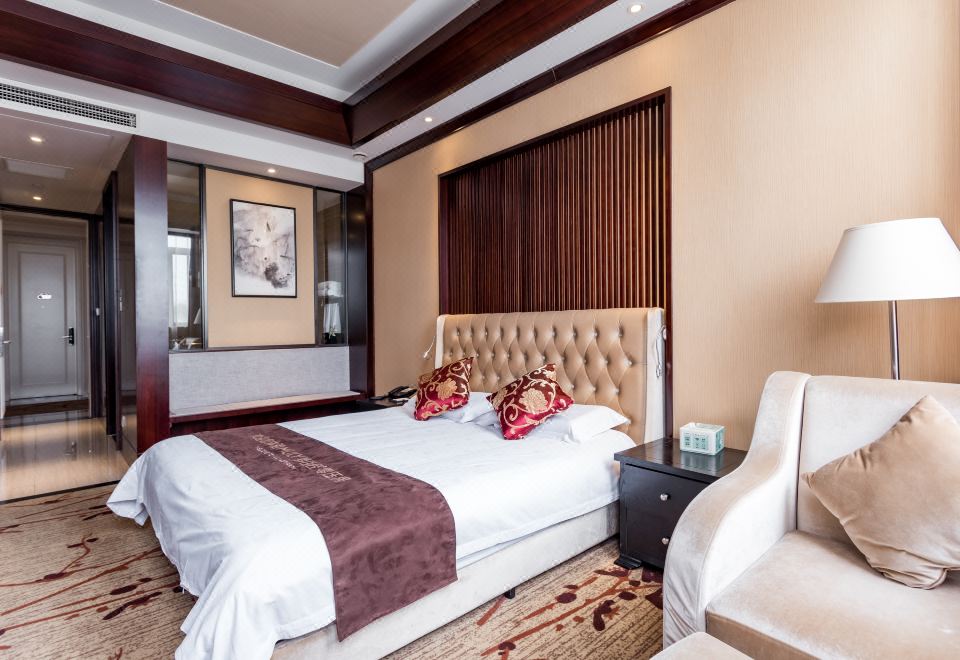 雅致豪华大床房