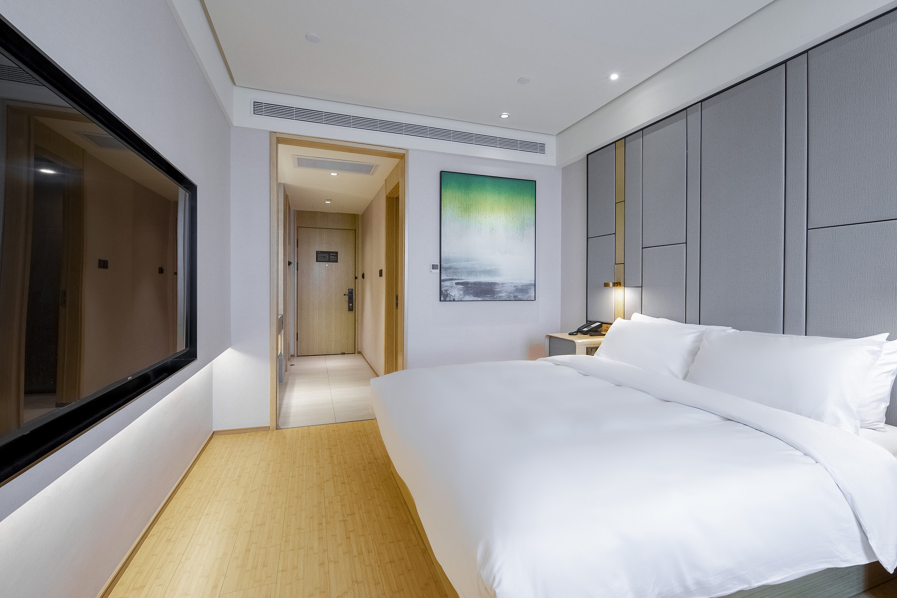 大床房（65寸电视无线投屏+智能马桶+中央空调）