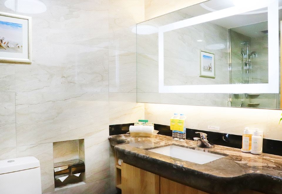 Holiday Inn Beijing ChangAn WestHoliday Superior Room (Double Bed)