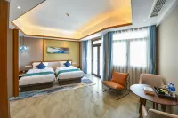 Come Boating Hotel