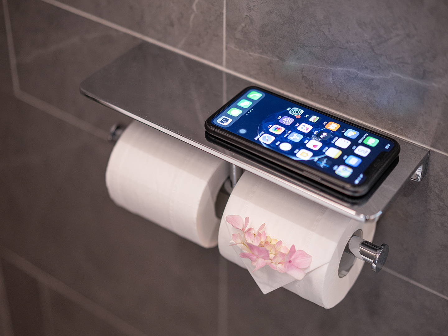 豪华家庭房（电视投屏+小冰箱+恒温马桶）