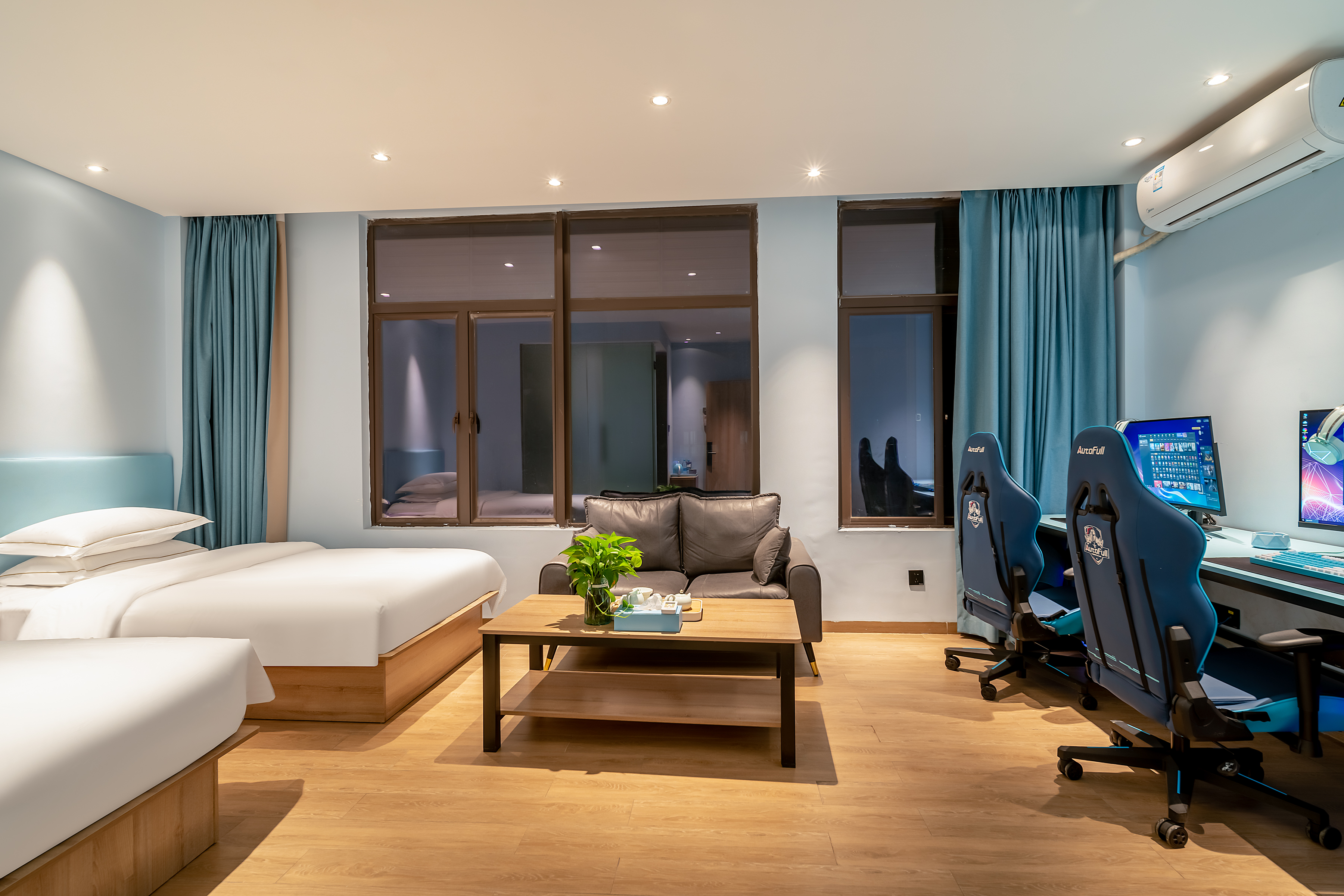 基友双床房-[2台电脑+RTX3060显卡+i5-10700F处理器+16G内存+2K曲面屏+机械键鼠]+沙发茶几