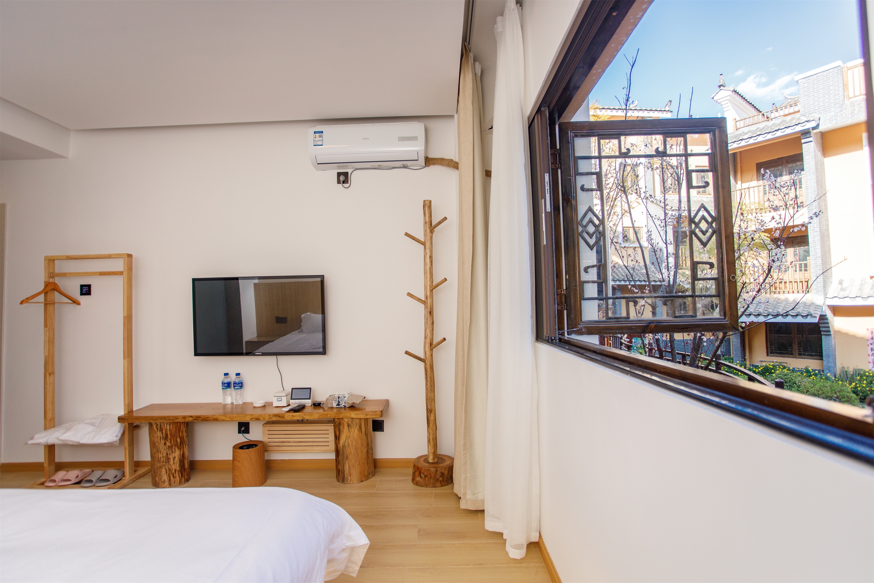 简约阳光大床房