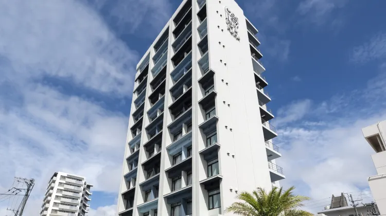 ホテルカクテルステイナハ 外観