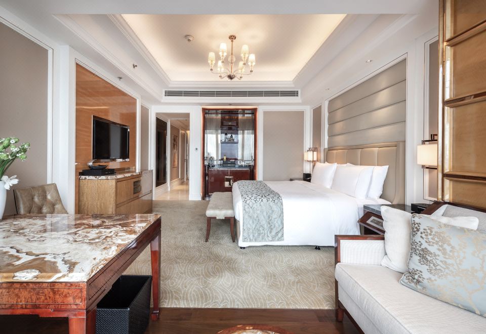 The Ritz-Carlton ChengduFamily Room (Double Bed)
