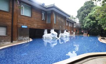Mount Emei View Hot Spring Soup House