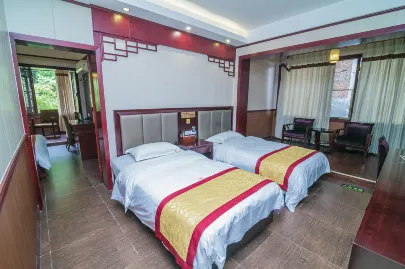 Qingcheng Houshan Huaguan Mountain Villa Family Suite