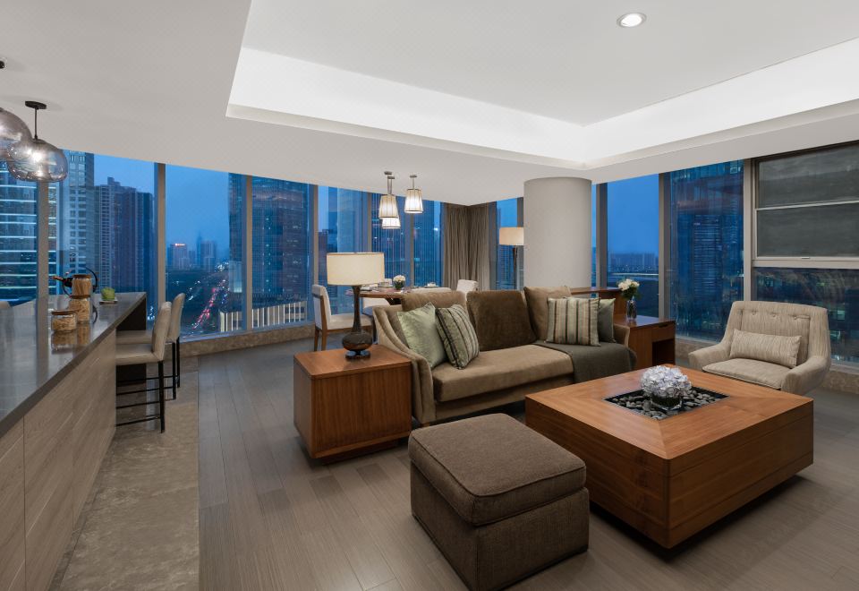 三房豪華行政套房