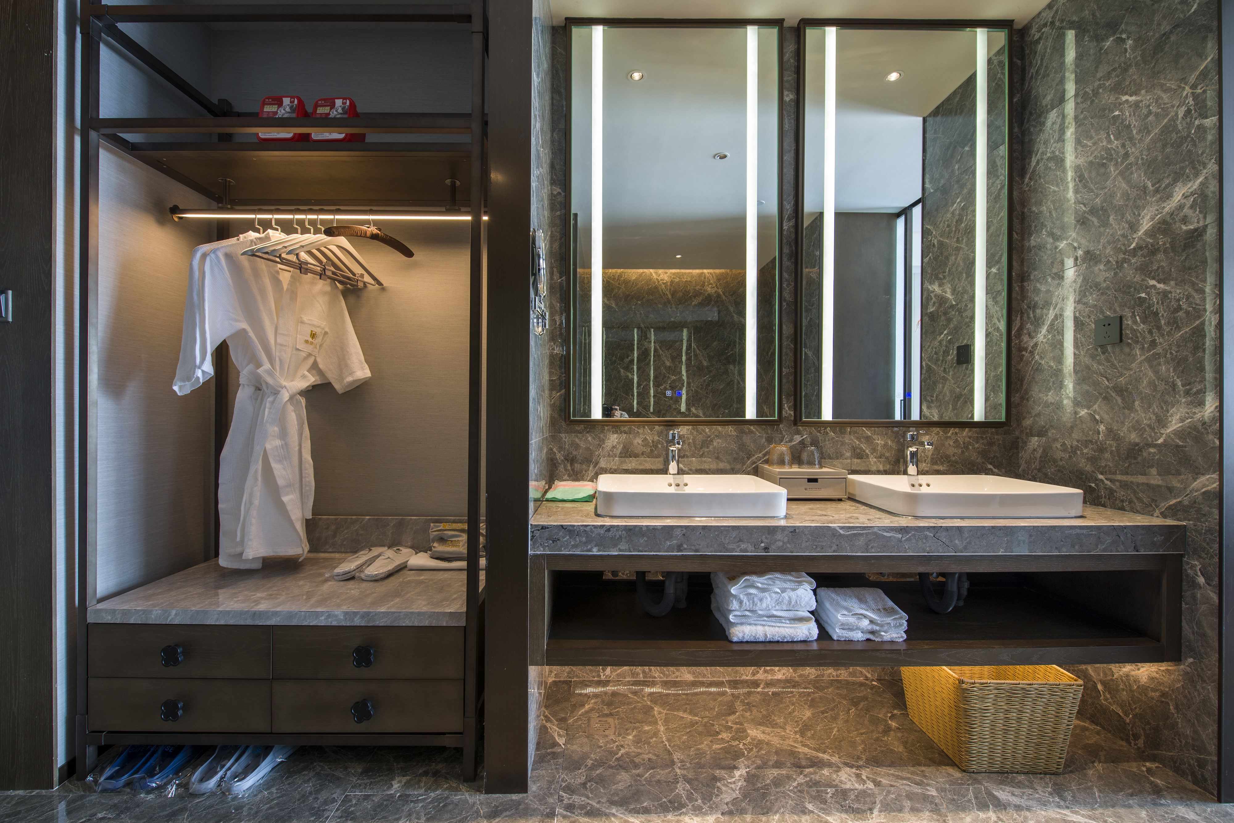 一室一厅商务套房（特大床+单人榻榻米）（1号楼）