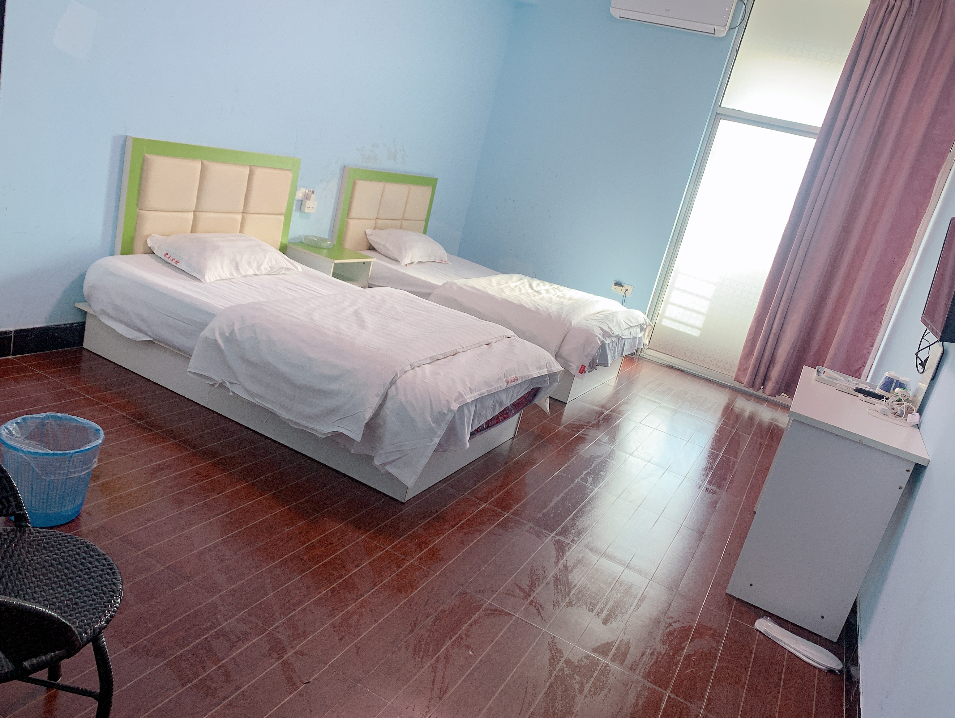 Junan Business Hotel雙人床小床房