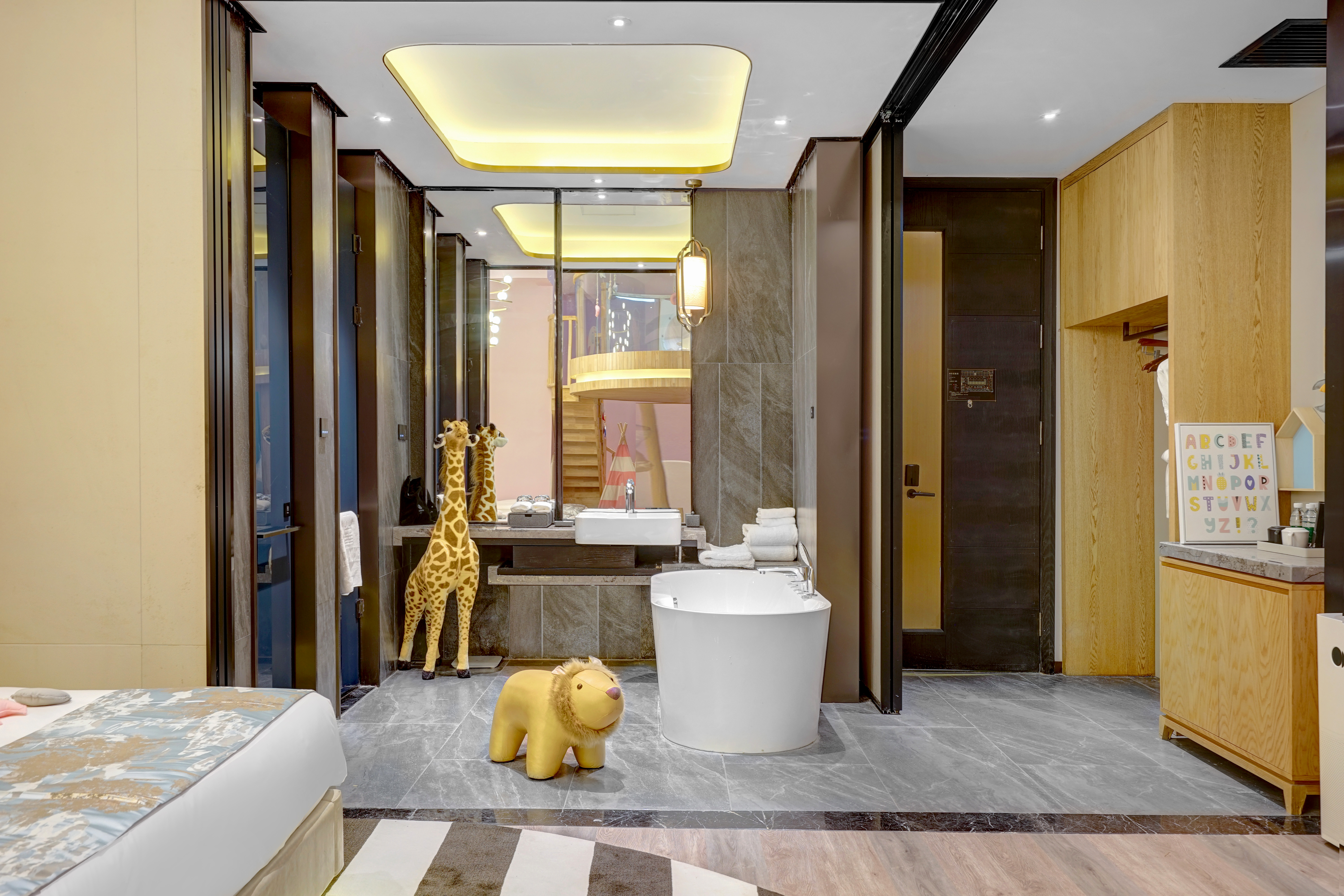 冰雪梦幻·童趣滑梯亲子房-氧吧负离子