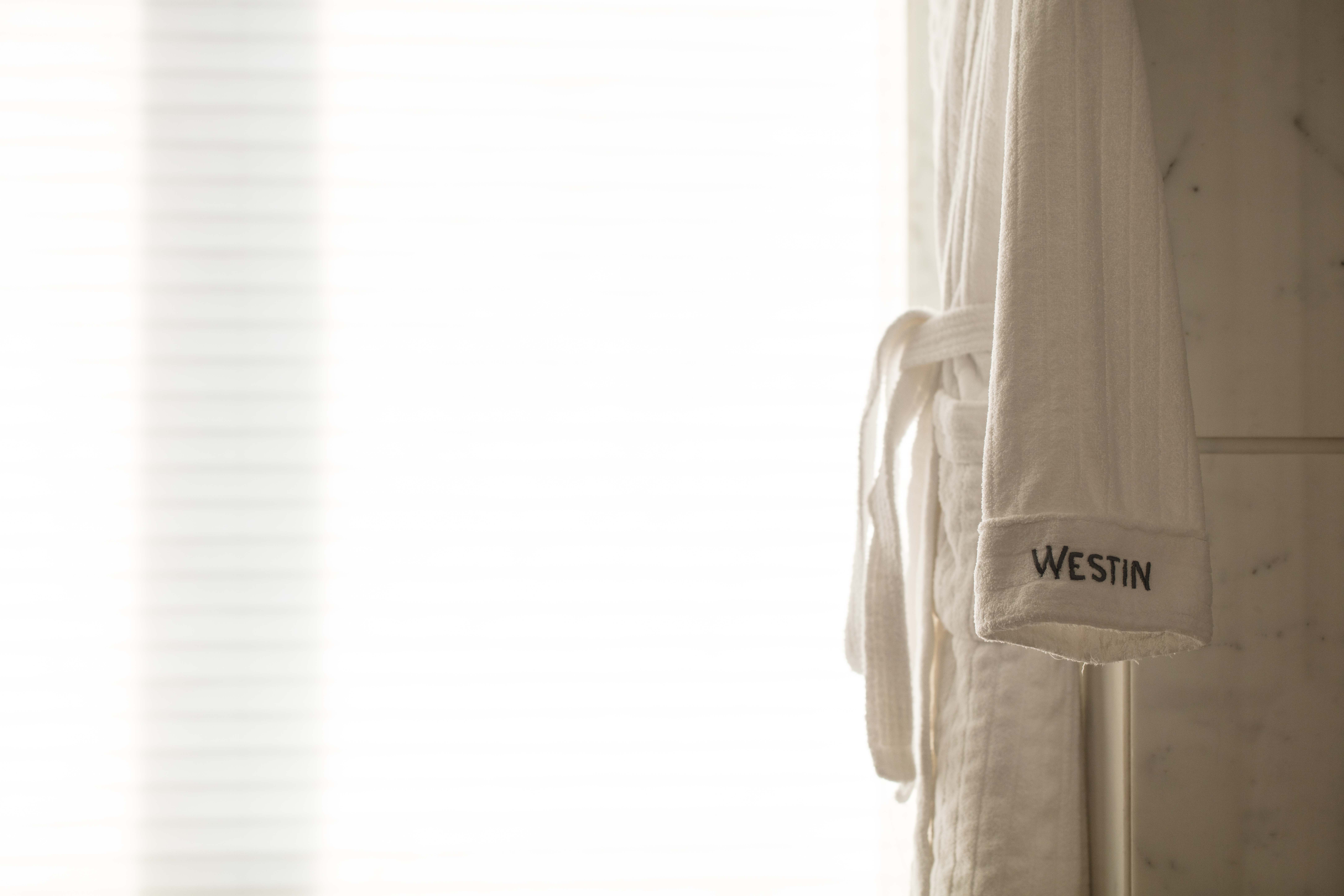 凌空城市天际线270°湖景日出超大套房·厨房起居室