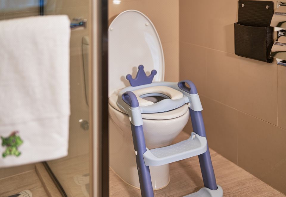 Crowne Plaza Guangzhou HuaduFlying Elephant Kids Theme Room-Two Beds