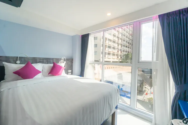 ห้องสแตนดาร์ด เตียงใหญ่ 1 เตียง