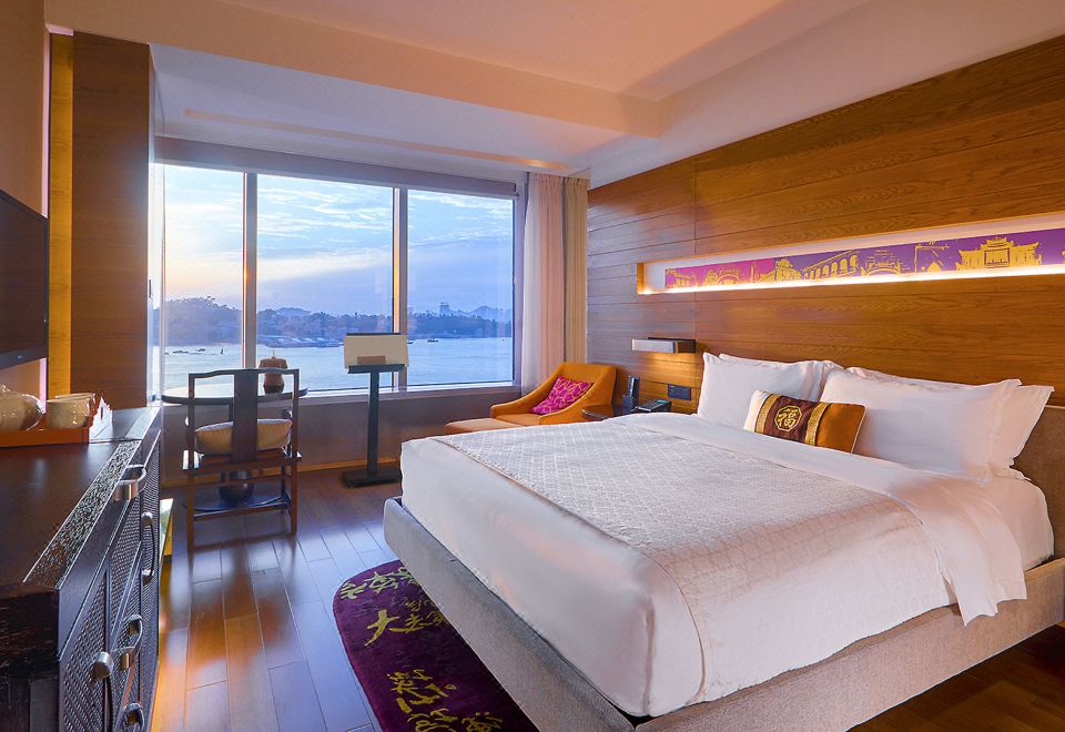 次世代P5電競游戲主題高級海景大床房