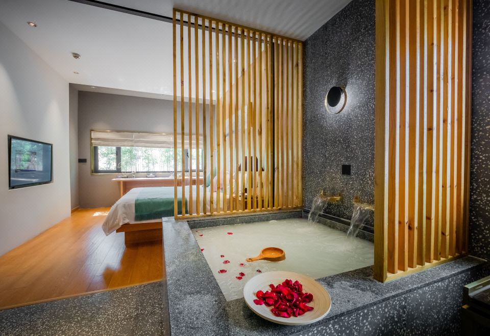 Romantic Room (Double bed)