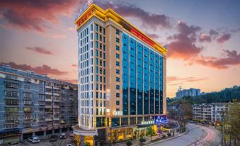 Chenlong Jinzhan Hotel