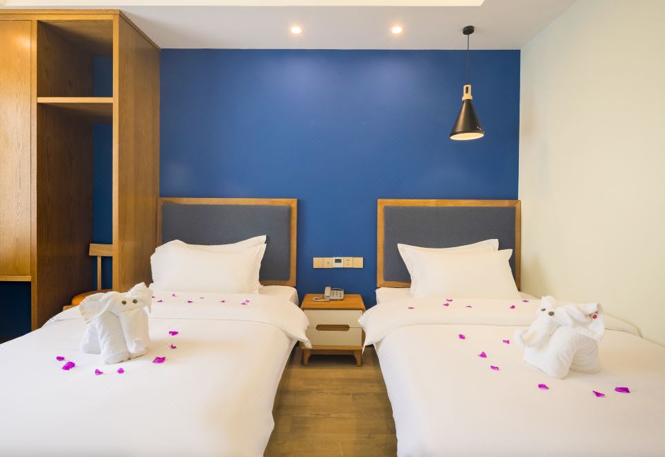 Elegant Room (2 beds)