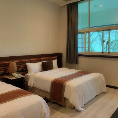豪華四人房 四季山妍溫泉會館優惠