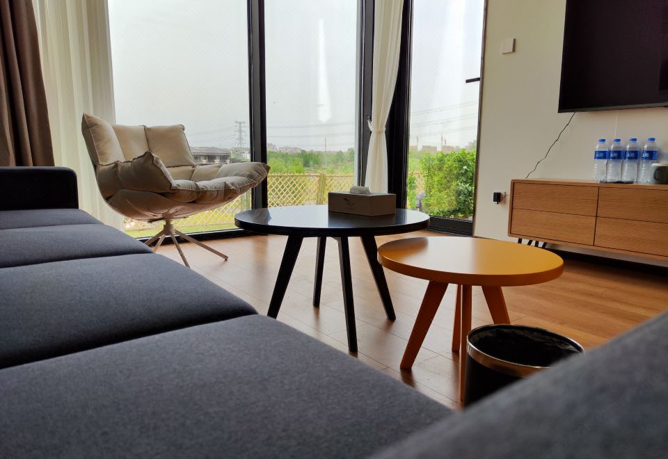 院子里·营地观景亲子双卧家庭房（两室一厅）