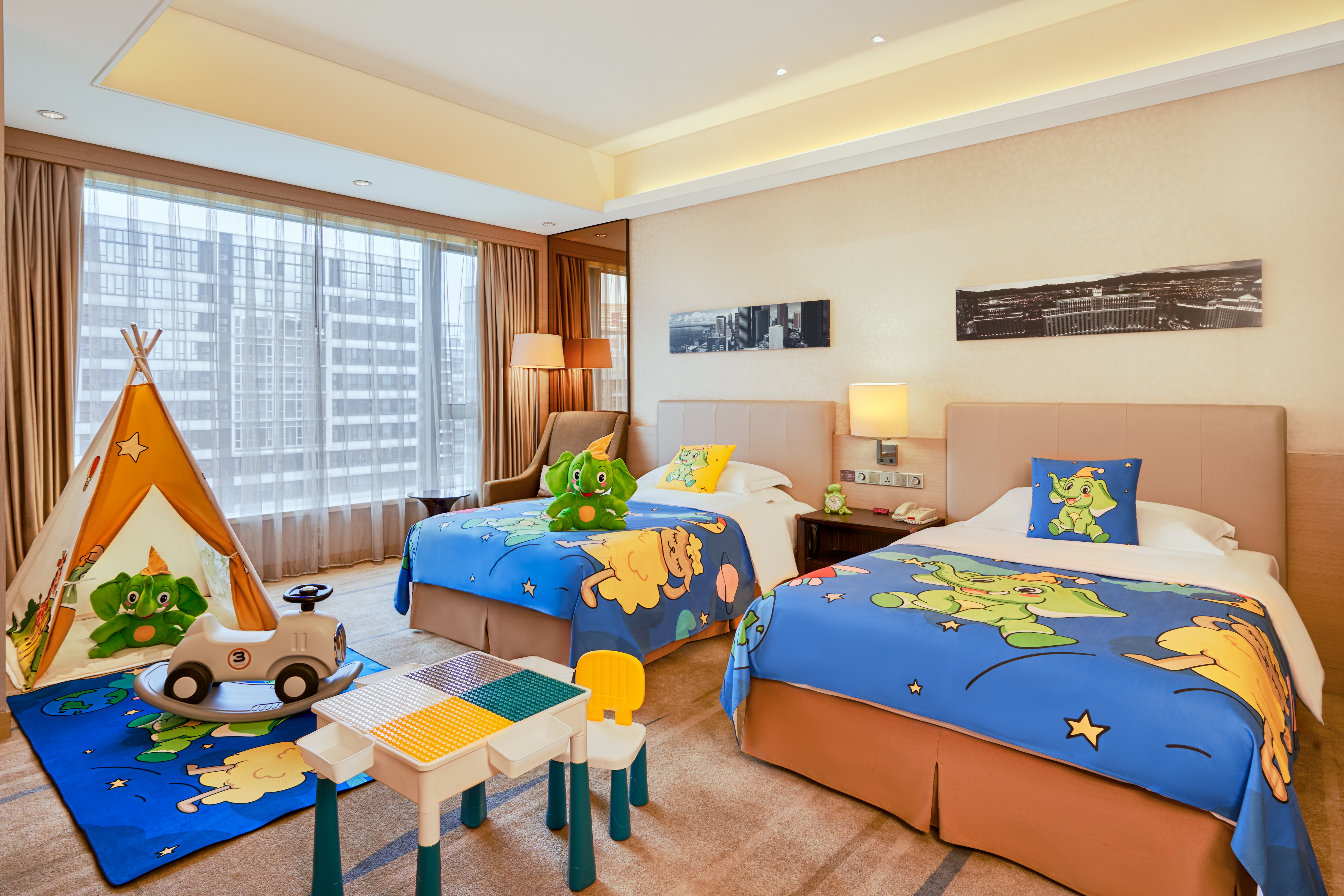 小飞象亲子主题双床房