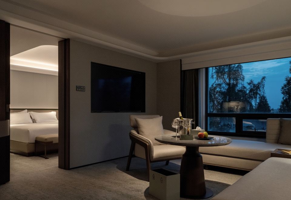 THE TAI HOTELElegant Suite - Dawn And Dusk Scenic | Relaxation