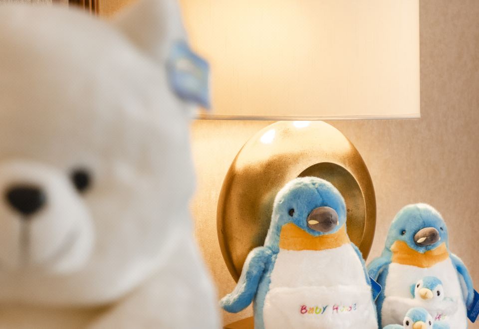 Crowne Plaza QingdaoUnderwater World Family Suite