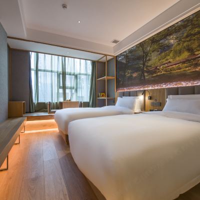 精選雙床房（智控+投屏+新風+冰箱+智能馬桶） 秋果酒店（深圳會展中心崗廈地鐵站店）優惠