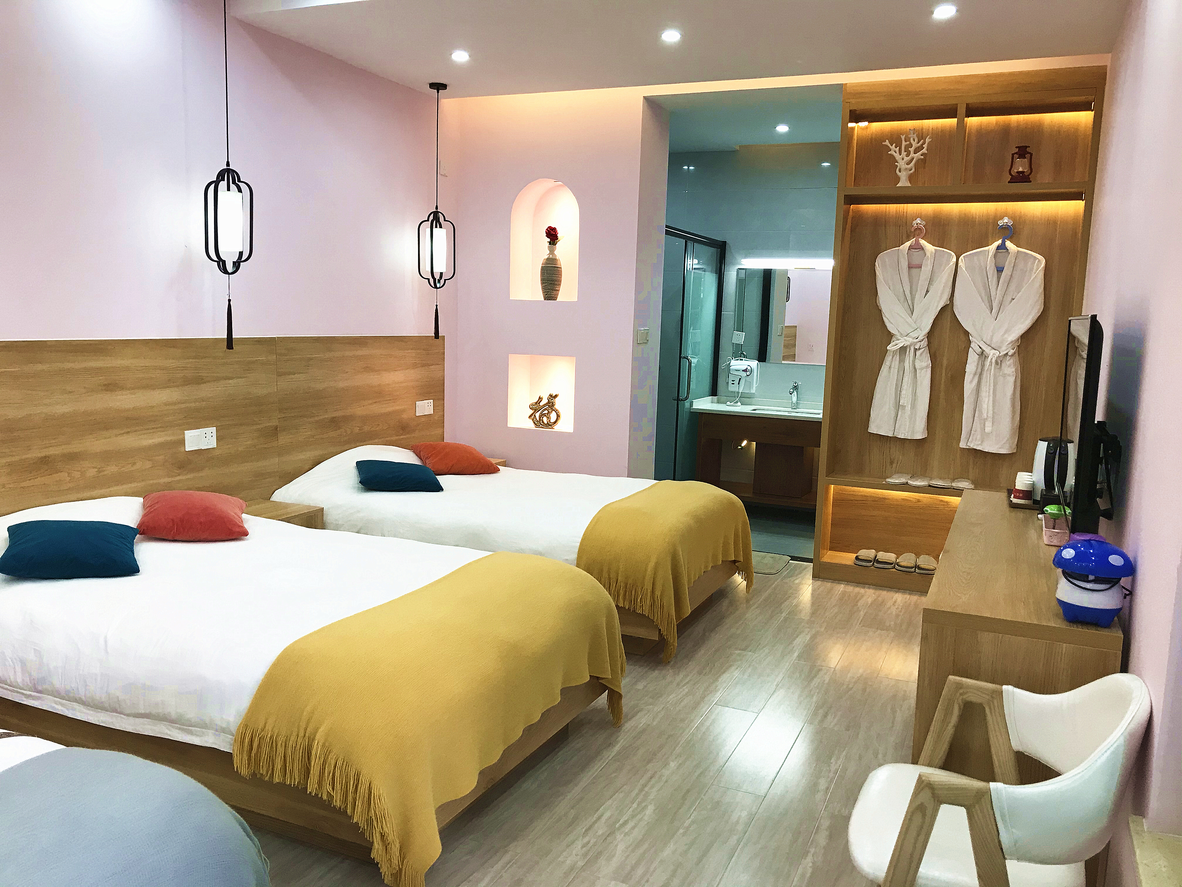 舒適四人間（204）