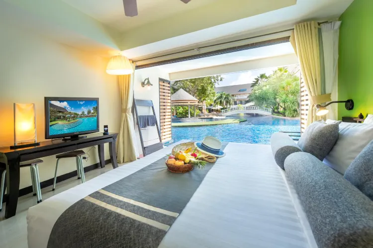 Gold Suite Pool Access