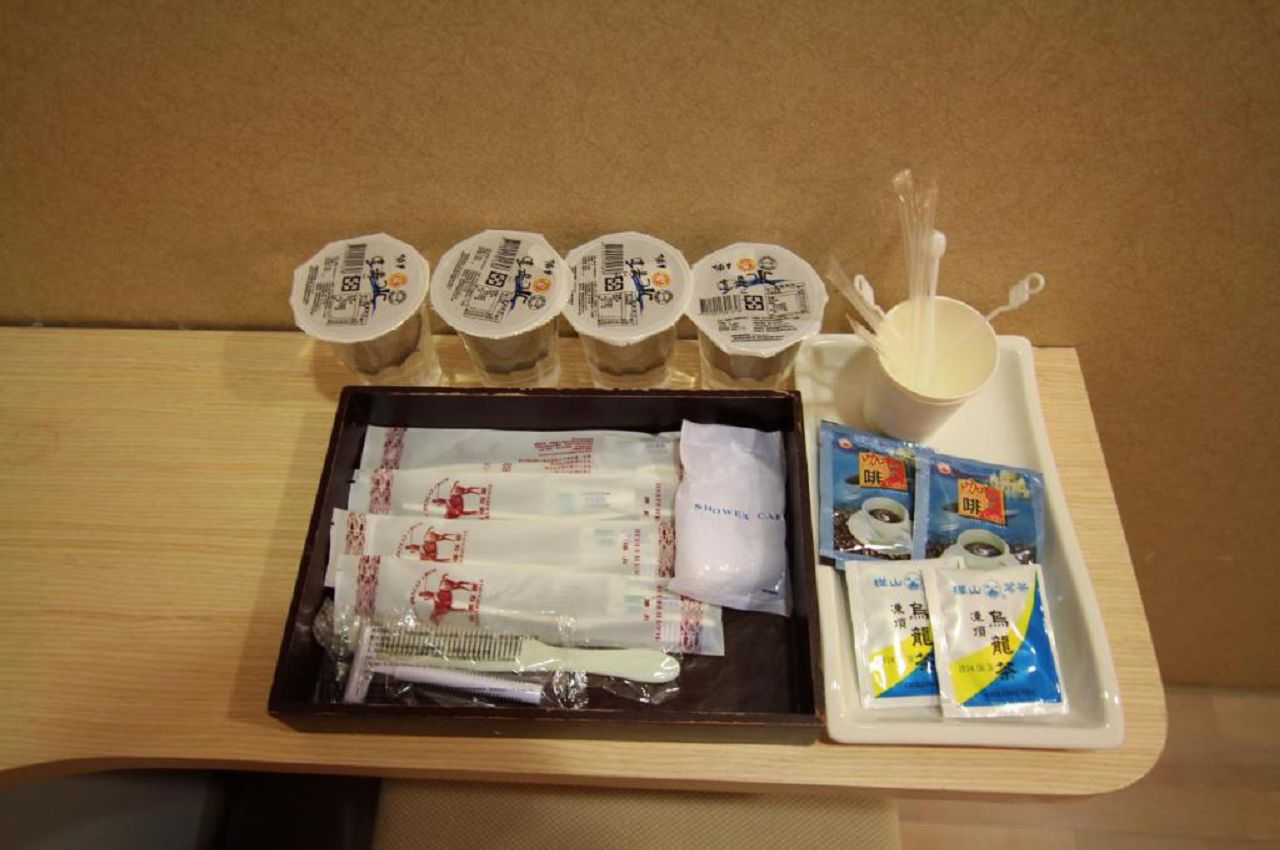 标准单人房（无窗）