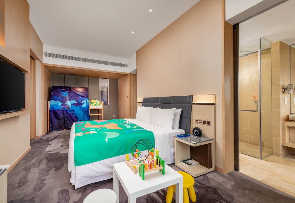 Four Points By Sheraton Guangdong Heshan FangyuanJungle Family Friendly Suite