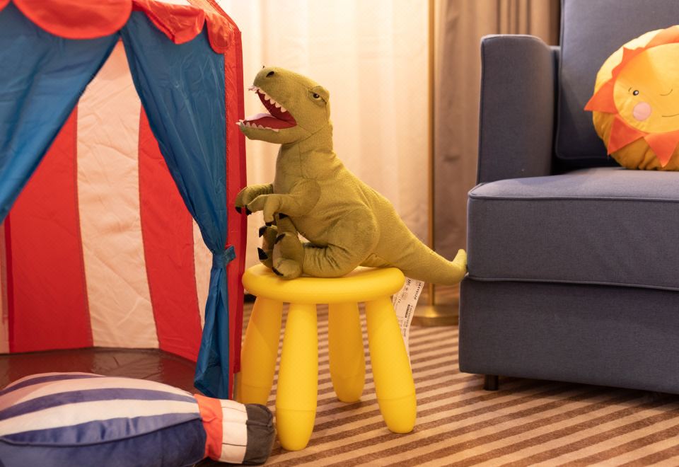 家庭亲子套房（梦百合零压床垫+智能客控+无痕投屏）