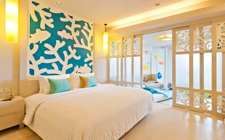 Lagoon Wing Family Room