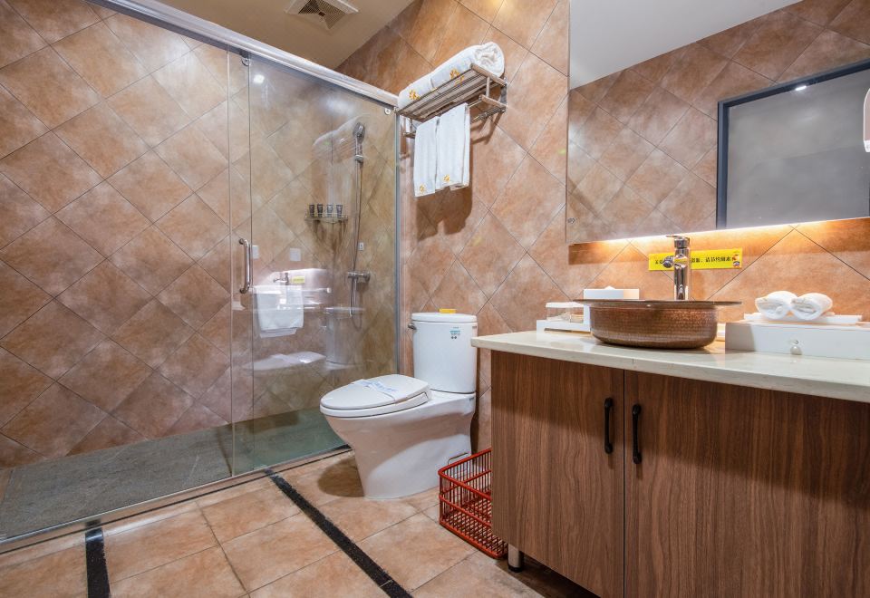 隐居繁华-汤池木屋