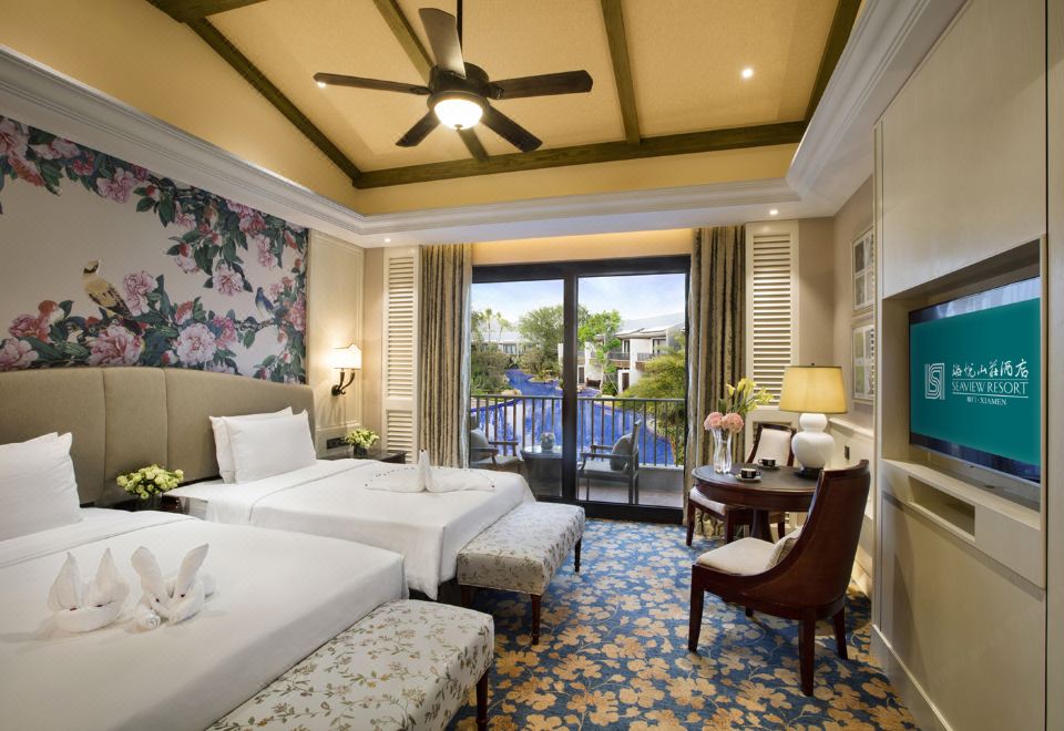 泳池别墅豪华池畔双床房