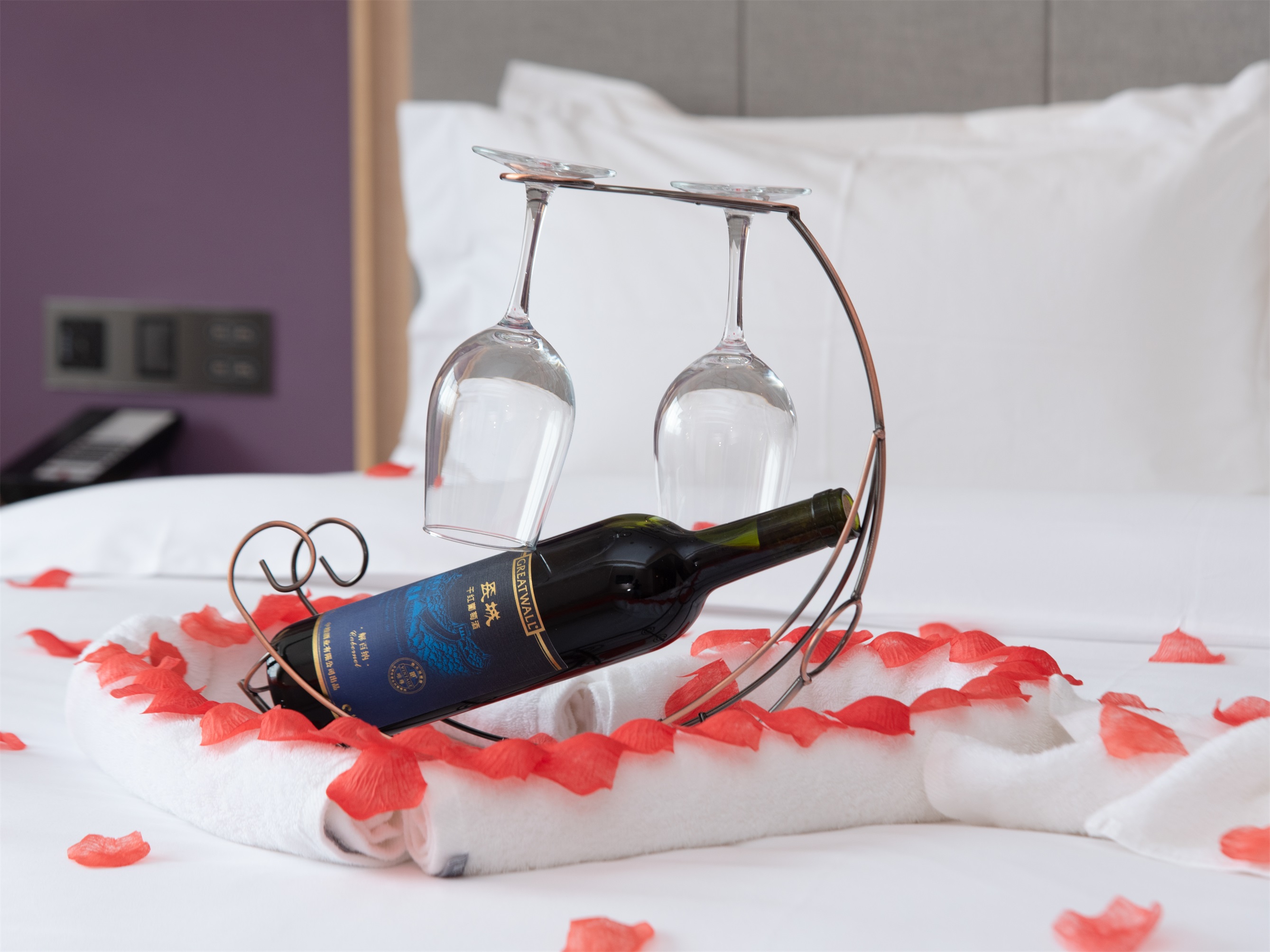 浪漫麻将优享房（慕思床垫＋手机投屏+舒枕好眠）