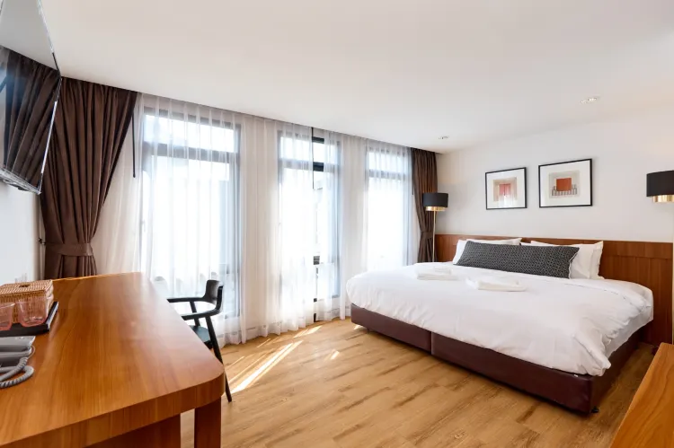 ห้องดีลักซ์, เตียงคิงไซส์ 1 เตียง, อ่างอาบน้ำ