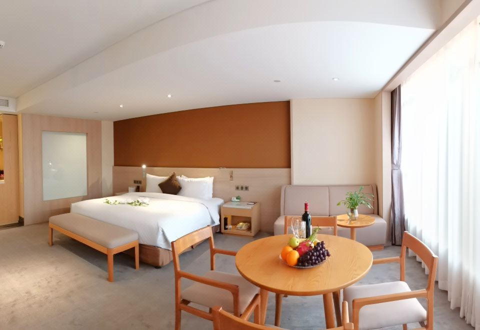 豪华大床房（超大空间+智能马桶）