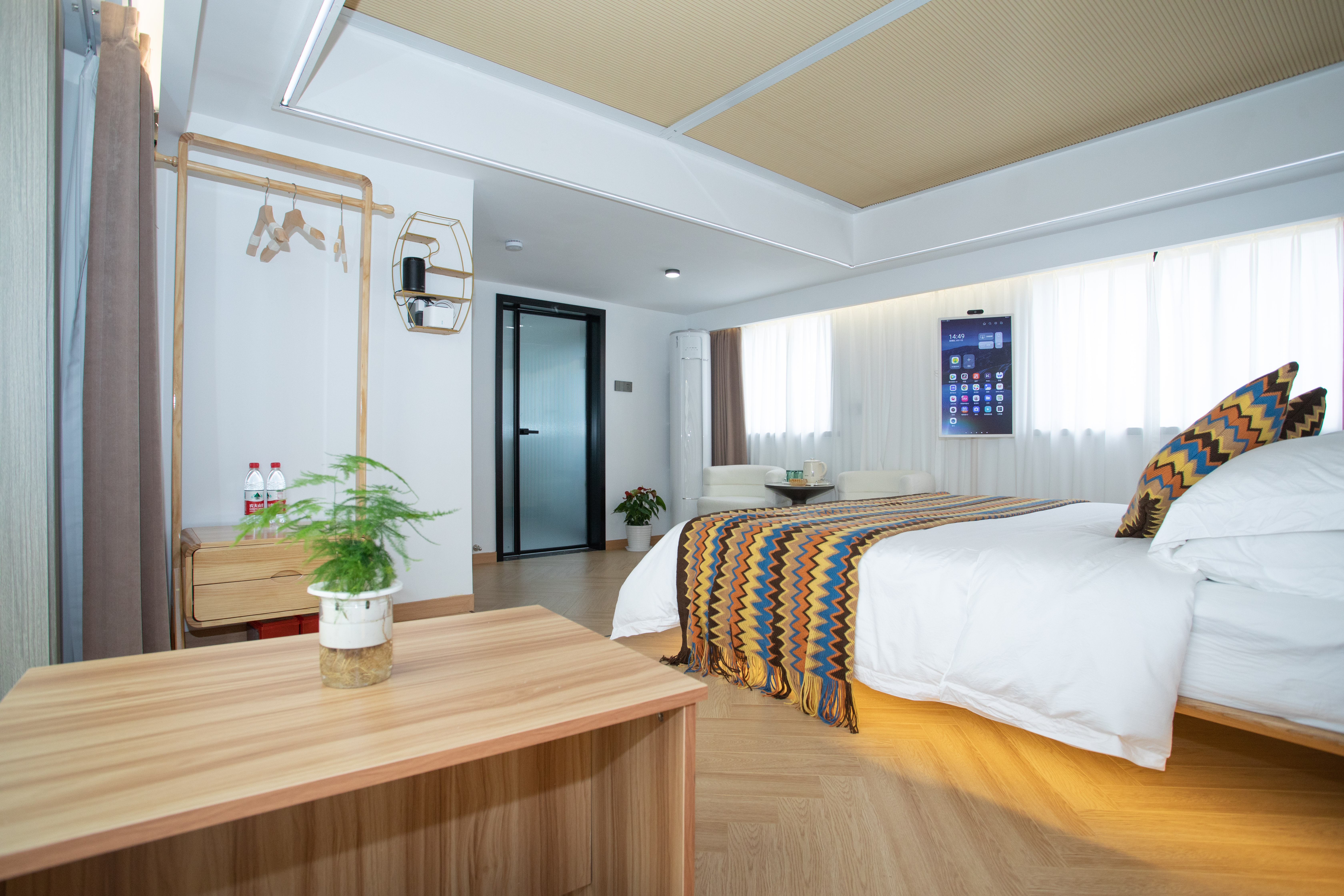 清风·星空情侣房『智能马桶+乳胶床垫+移动电视』