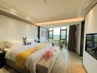 Golden Flower Jade Lake Plaza Hotel Hotels in Luopingxian