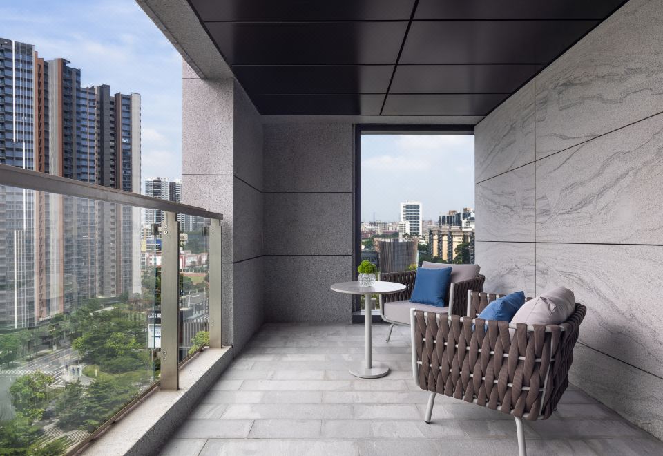 豪华庭院大床房（私享露台+私享Coffee机+Minibar）