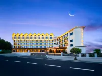 Orange Hotel (Anshun Huangguoshu Scenic Area Longgong Road Branch) فنادق في جَن نينغ