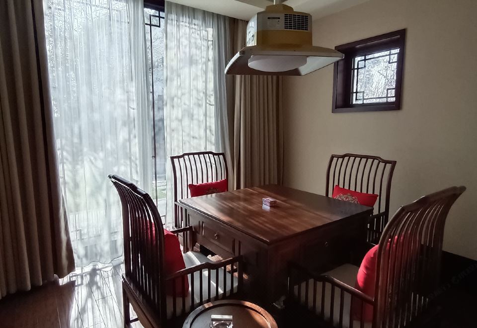 遐景六居庭院房