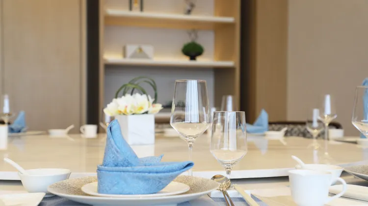 Qingdao Haitian Financial Center Hotel 食事・レストラン