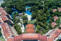 Pullman Oceanview Sanya Bay Resort & Spa Отели в г. 